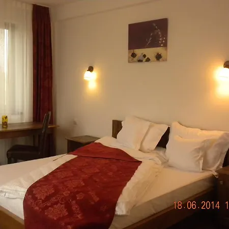 Pensiunea Cetatea Craiului Konukevi 4*